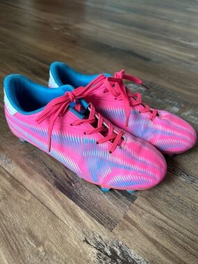 Youth Pink Soccer Cleats with Blue Interior